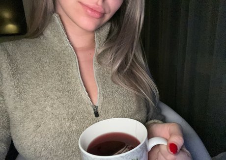 Foto di nudo di fuga di OnlyFans di Diana Clark