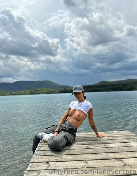 Foto di nudo di fuga di OnlyFans di Lunaventura