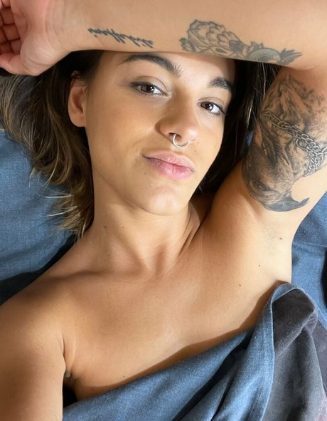 Foto di nudo di fuga di OnlyFans di Lunaventura