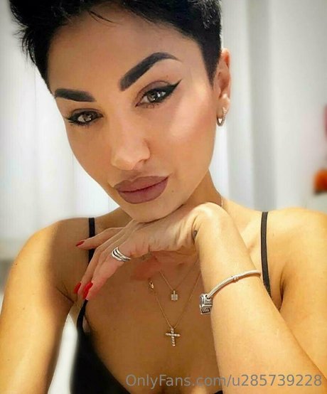 Foto di nudo di fuga di OnlyFans di Thebaddestm0mmy