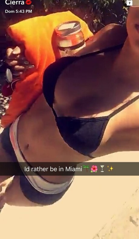 Foto di nudo di fuga di OnlyFans di Cierra Ramirez