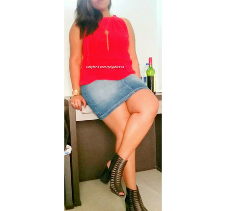Foto di nudo di fuga di OnlyFans di Priyablr123