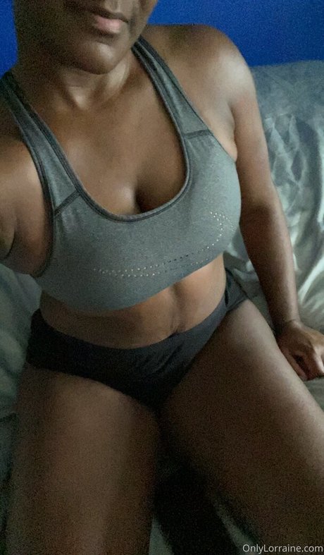 Foto di nudo di fuga di OnlyFans di Mslorraineldn