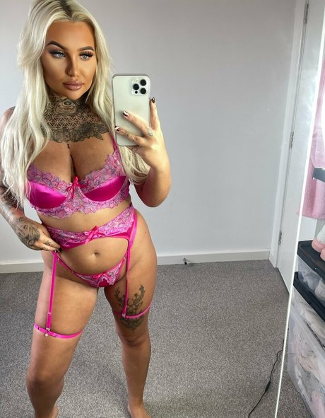 Foto di nudo di fuga di OnlyFans di Inkedblondieeee