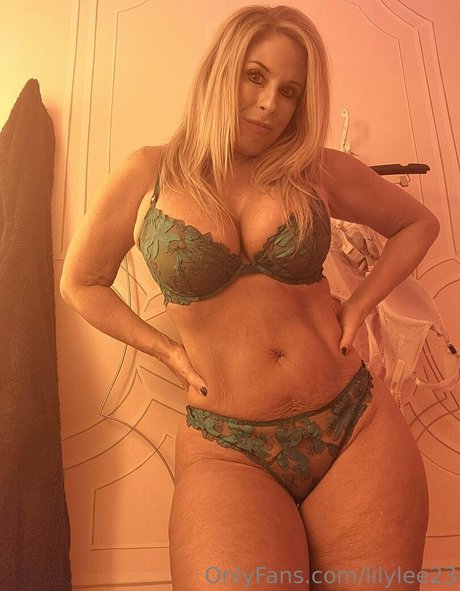 Foto di nudo di fuga di OnlyFans di Lilylee23