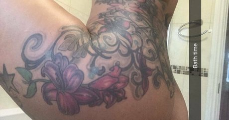 Foto di nudo di fuga di OnlyFans di Kerrylouisexxx