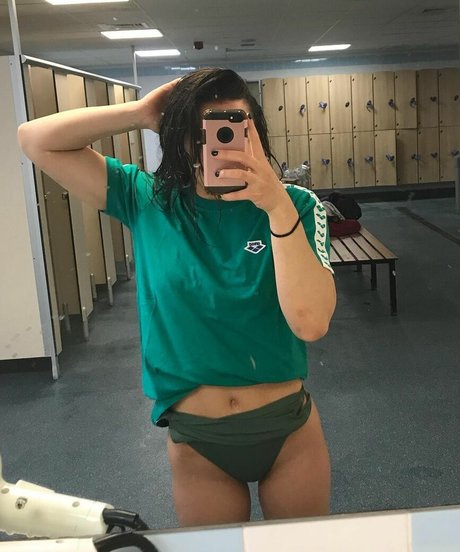 Foto di nudo di fuga di OnlyFans di Alice Tai