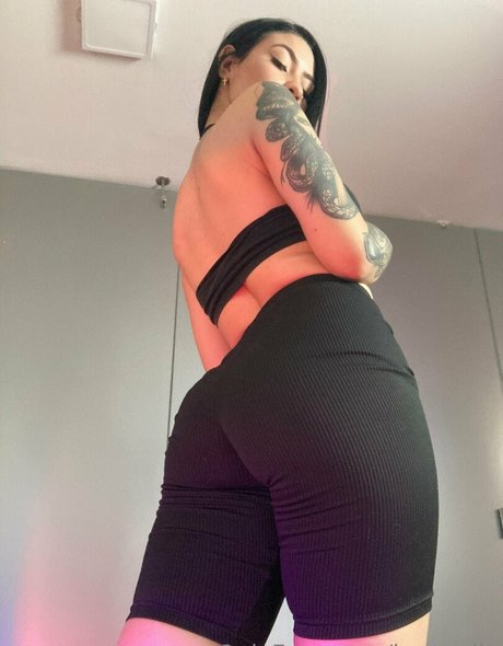Foto di nudo di fuga di OnlyFans di Junneliufree