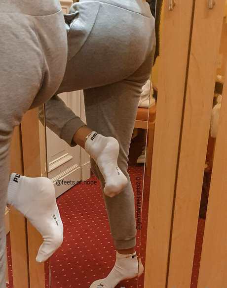 Foto di nudo di fuga di OnlyFans di Hopefeet