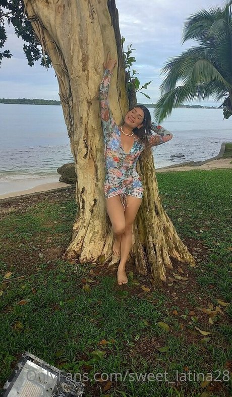 Sweet_latina28