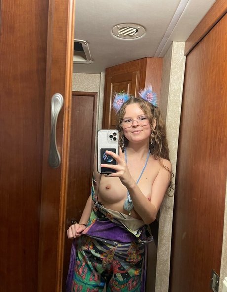 Foto di nudo di fuga di OnlyFans di Molly Pop Mollypop