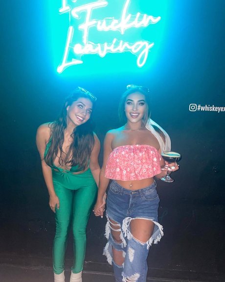 Foto di nudo di fuga di OnlyFans di Maddy Mahmoudi