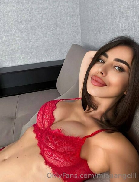 Foto di nudo di fuga di OnlyFans di Miaaangelll