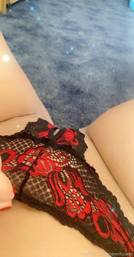 Foto di nudo di fuga di OnlyFans di Moreofscarlet