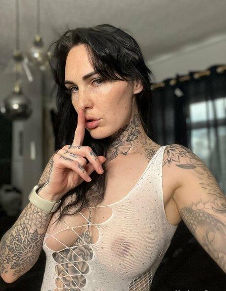 Foto di nudo di fuga di OnlyFans di Carmendivinefree