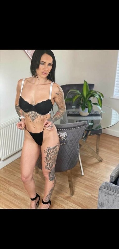 Foto di nudo di fuga di OnlyFans di Carmendivinefree