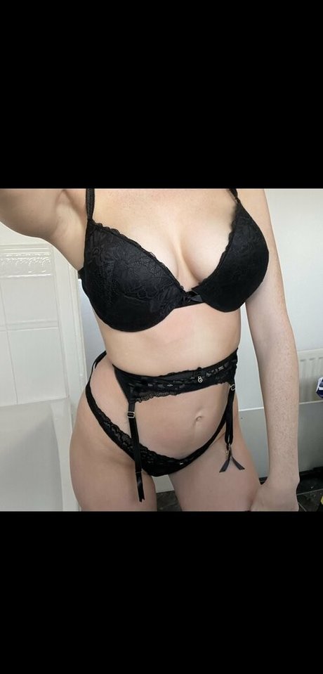 Foto di nudo di fuga di OnlyFans di Badddiegirllll