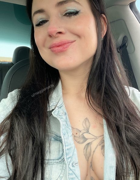 Foto di nudo di fuga di OnlyFans di Maggiereads