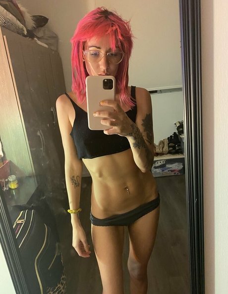 Foto di nudo di fuga di OnlyFans di Adrivainilla
