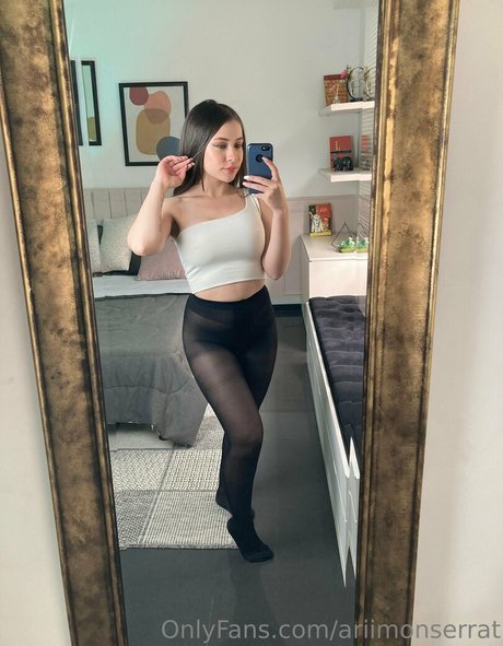 Foto di nudo di fuga di OnlyFans di Arimonserratfree