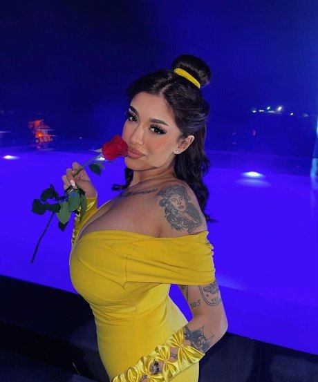 Foto di nudo di fuga di OnlyFans di May Bakshi