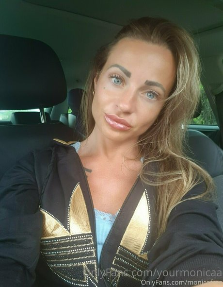 Foto di nudo di fuga di OnlyFans di Yourmonicaa