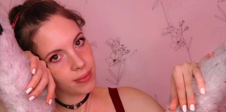 Foto di nudo di fuga di OnlyFans di Rapunzelasmr