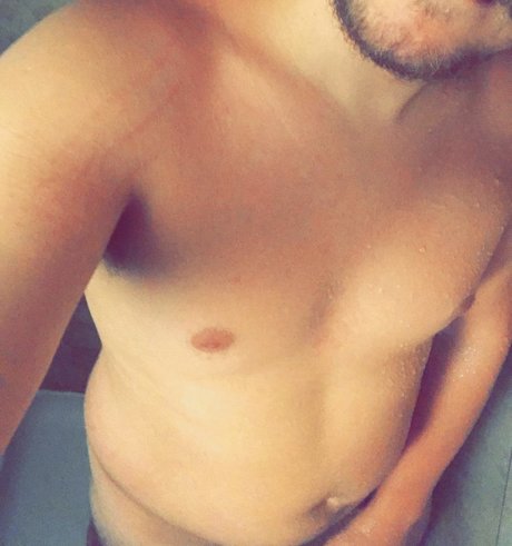 Foto di nudo di fuga di OnlyFans di Chubby Nerd