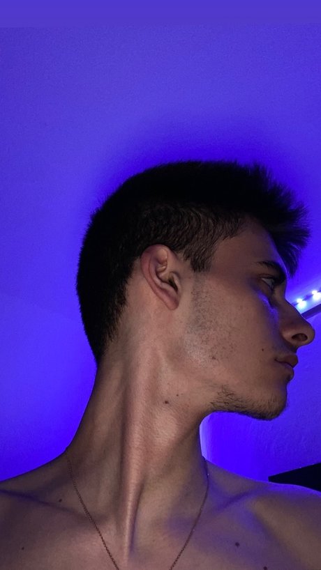 Foto di nudo di fuga di OnlyFans di Dacian