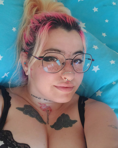 Foto di nudo di fuga di OnlyFans di Miiu