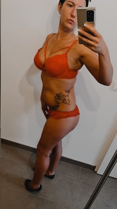 Foto di nudo di fuga di OnlyFans di Daisyangel
