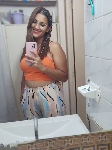 Foto di nudo di fuga di OnlyFans di Daira Ailen