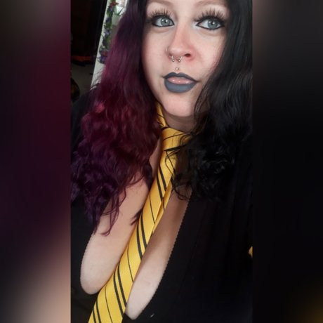 Foto di nudo di fuga di OnlyFans di Coral Nebulaaa