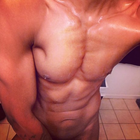 Foto di nudo di fuga di OnlyFans di Xxxclusive