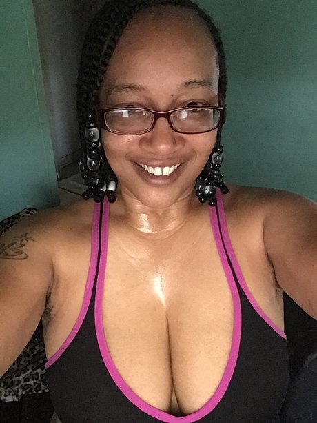 Foto di nudo di fuga di OnlyFans di Mom Instructed Liberated Fitness