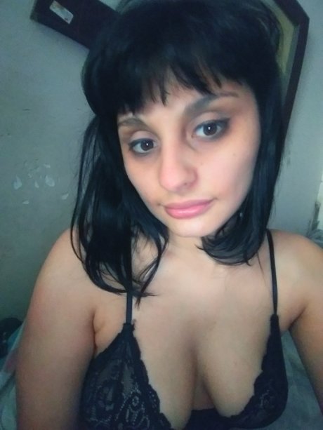 Foto di nudo di fuga di OnlyFans di Cleopatra