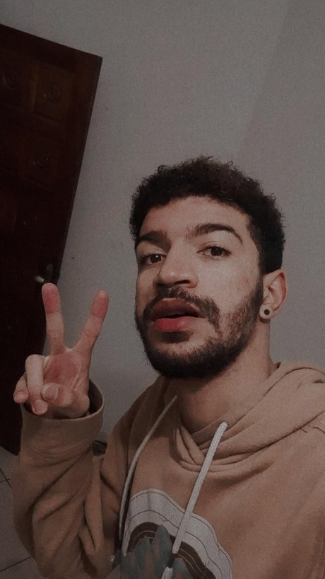 Foto di nudo di fuga di OnlyFans di Luan Almeida