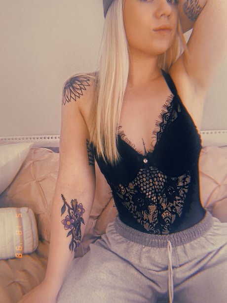 Foto di nudo di fuga di OnlyFans di Missy