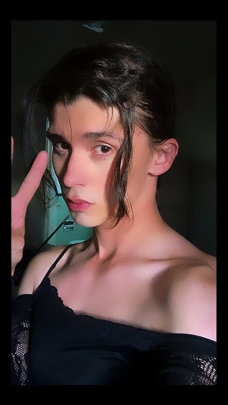 Foto di nudo di fuga di OnlyFans di Angel