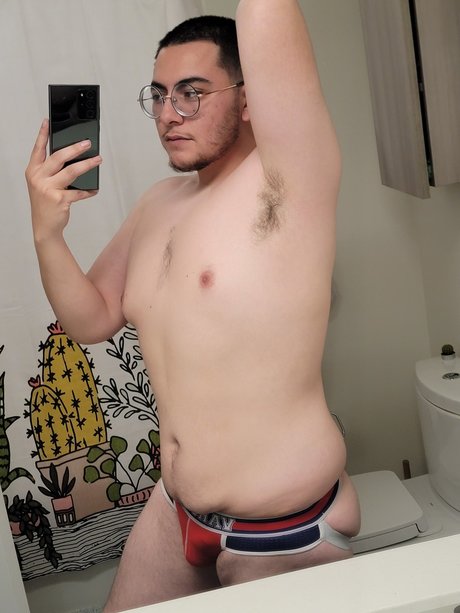 Foto di nudo di fuga di OnlyFans di Emmi Boi
