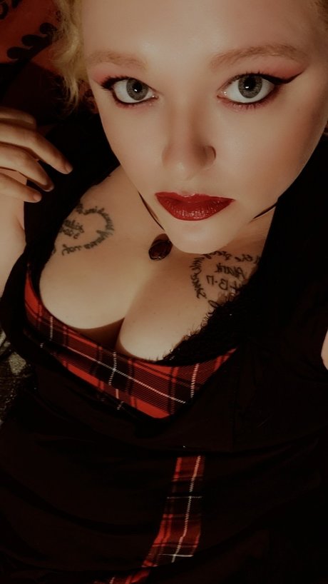 Foto di nudo di fuga di OnlyFans di Kitty