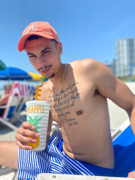 Foto di nudo di fuga di OnlyFans di Puertoricogiant
