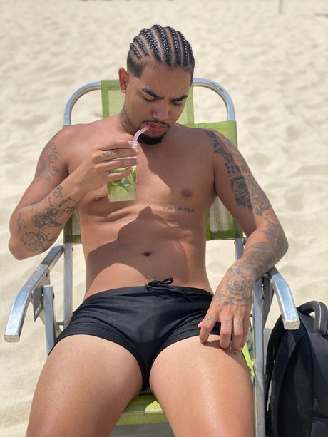 Foto di nudo di fuga di OnlyFans di Patrick Souza