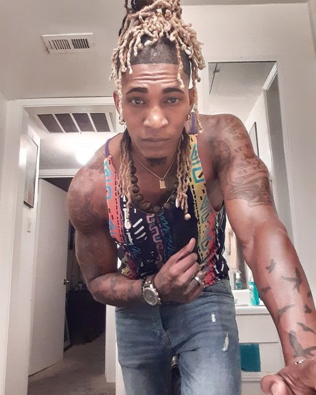 Foto di nudo di fuga di OnlyFans di Douglas White