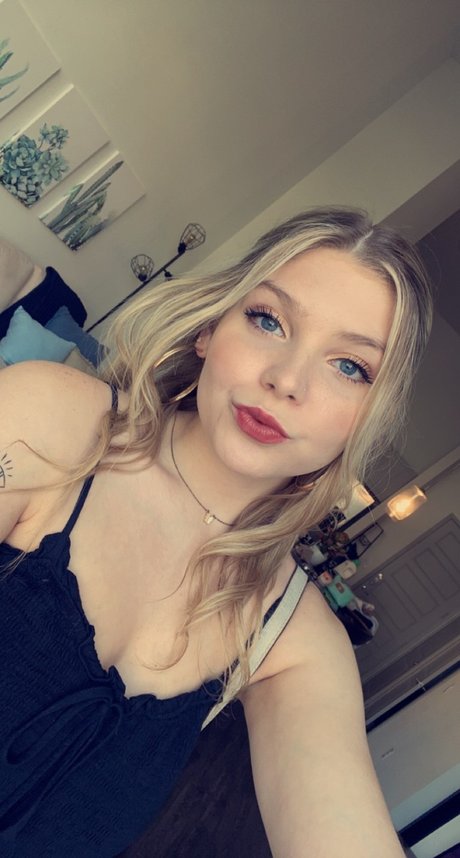 Foto di nudo di fuga di OnlyFans di Zoey Babe 