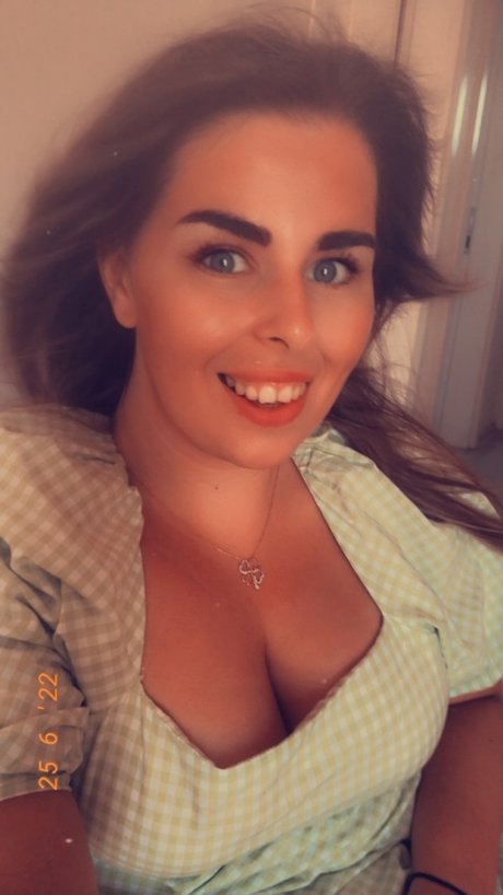Foto di nudo di fuga di OnlyFans di Princesstitsuk  Adult Content 18only