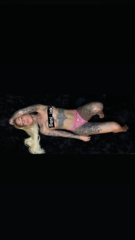Foto di nudo di fuga di OnlyFans di Daniink