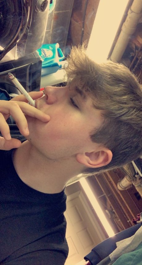 Foto di nudo di fuga di OnlyFans di Demetri