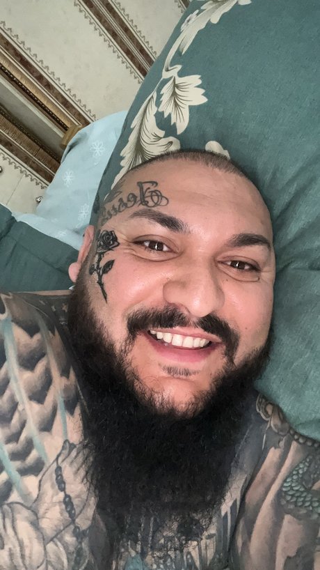 Foto di nudo di fuga di OnlyFans di Dani Mocanu