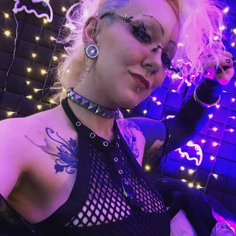 Foto di nudo di fuga di OnlyFans di Nona Schnauzevoll